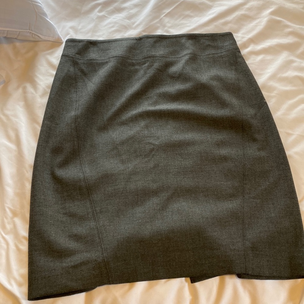 Gray pencil skirt